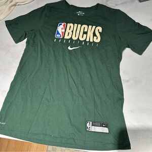 Milwaukee Bucks Nike T-Shirt